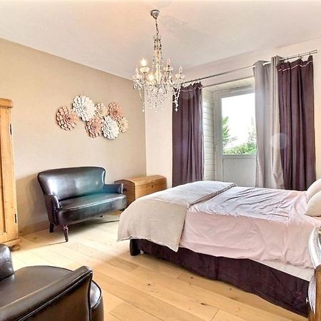 Maison Spacieuse A Plougonven Avec Jacuzzi Et Jardin 외부 사진