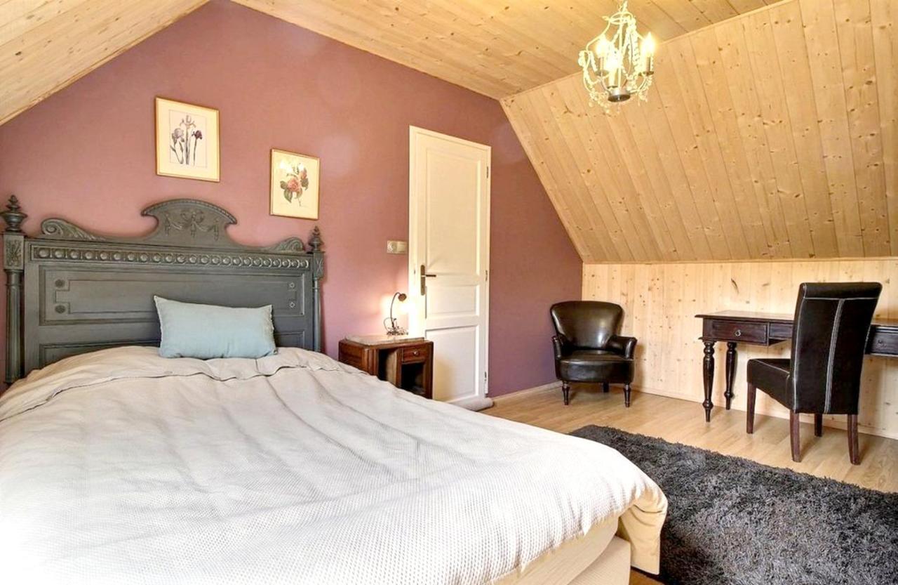 Maison Spacieuse A Plougonven Avec Jacuzzi Et Jardin 외부 사진