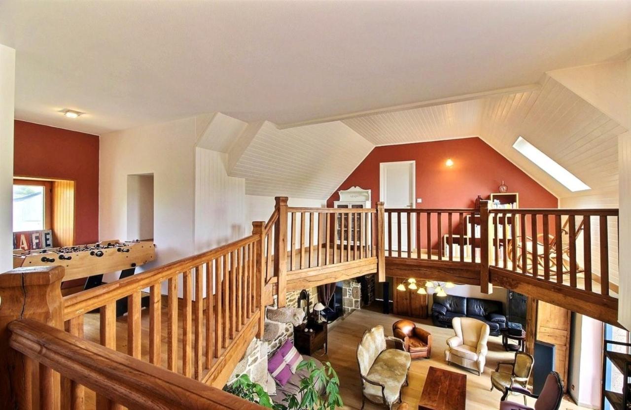 Maison Spacieuse A Plougonven Avec Jacuzzi Et Jardin 외부 사진