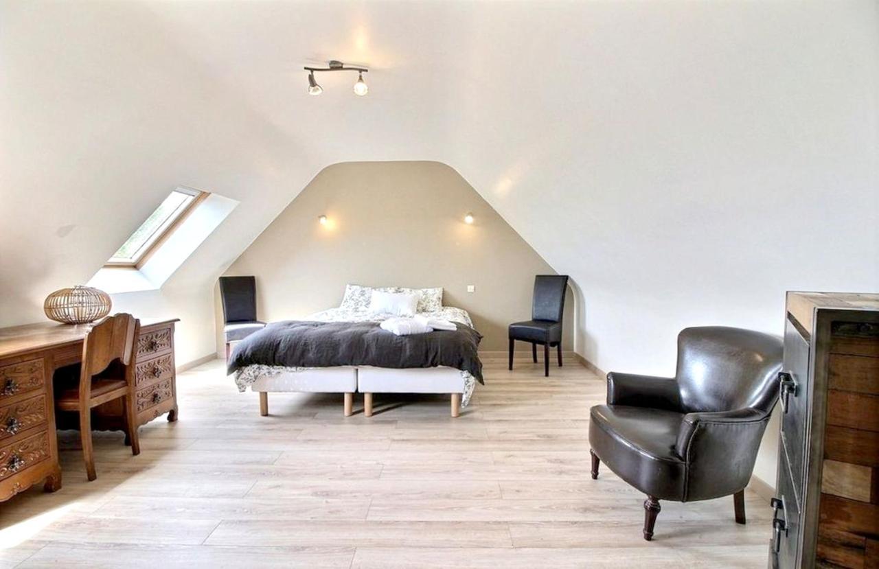Maison Spacieuse A Plougonven Avec Jacuzzi Et Jardin 외부 사진