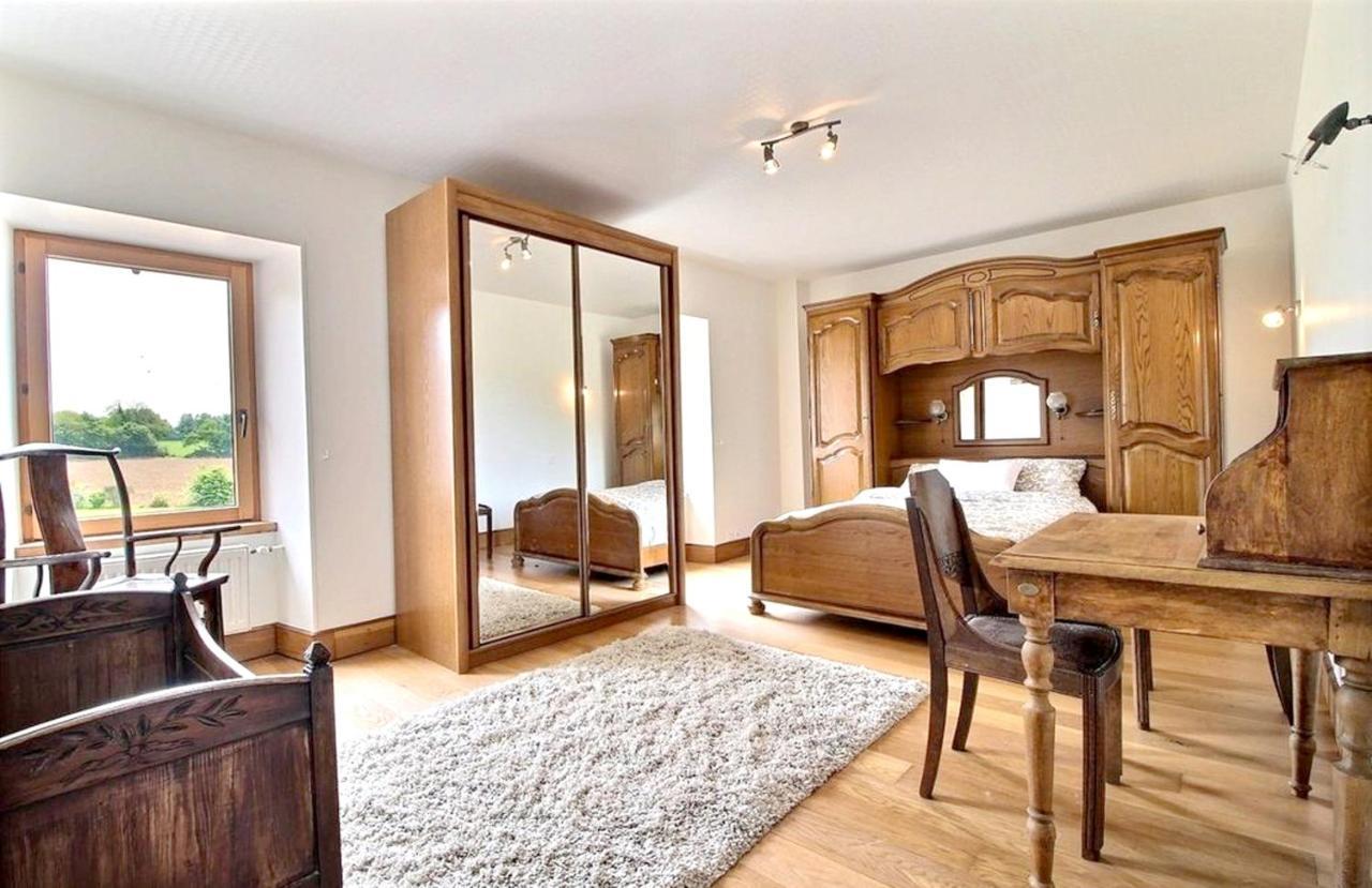 Maison Spacieuse A Plougonven Avec Jacuzzi Et Jardin 외부 사진
