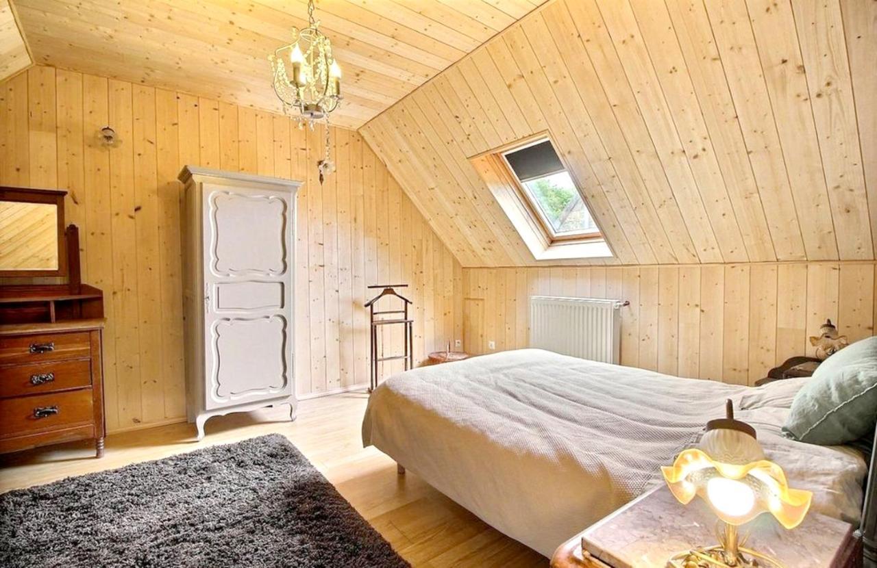 Maison Spacieuse A Plougonven Avec Jacuzzi Et Jardin 외부 사진